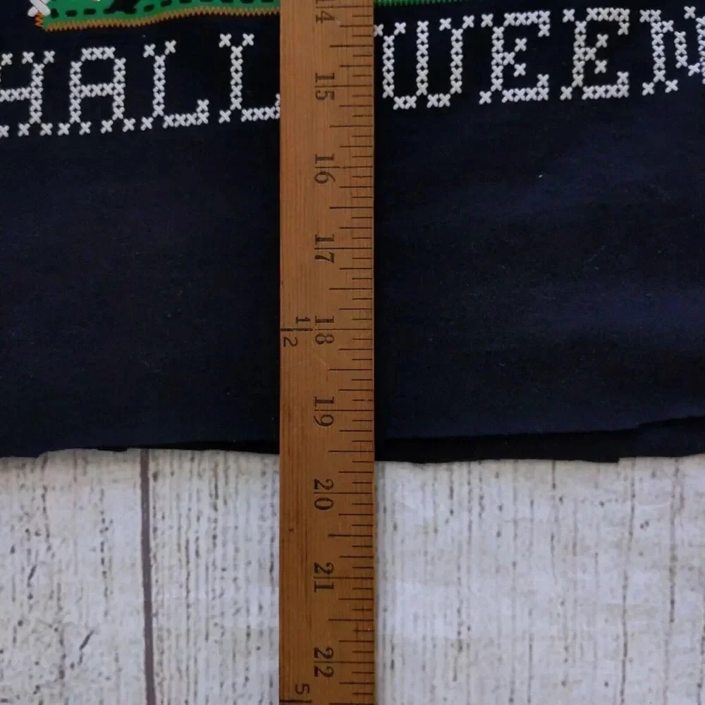 Girls Halloween Black Graphic Tshirt Size Medium Pumpkin Patch Ghost - Picture 8 of 8